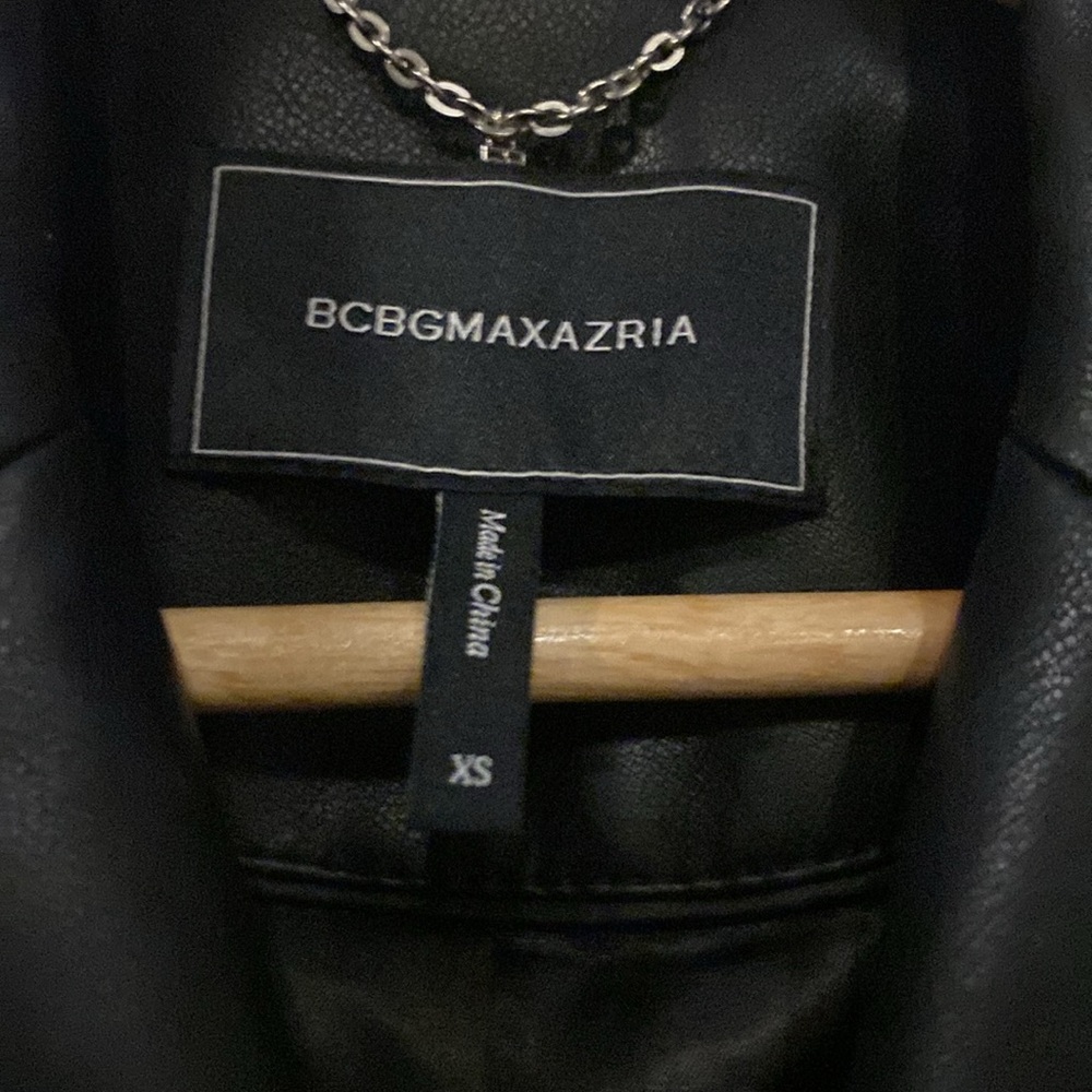 NEW- BCBGMAXAZRIA TAILORED FAUX LEATHER JACKET - Picture 5 of 10